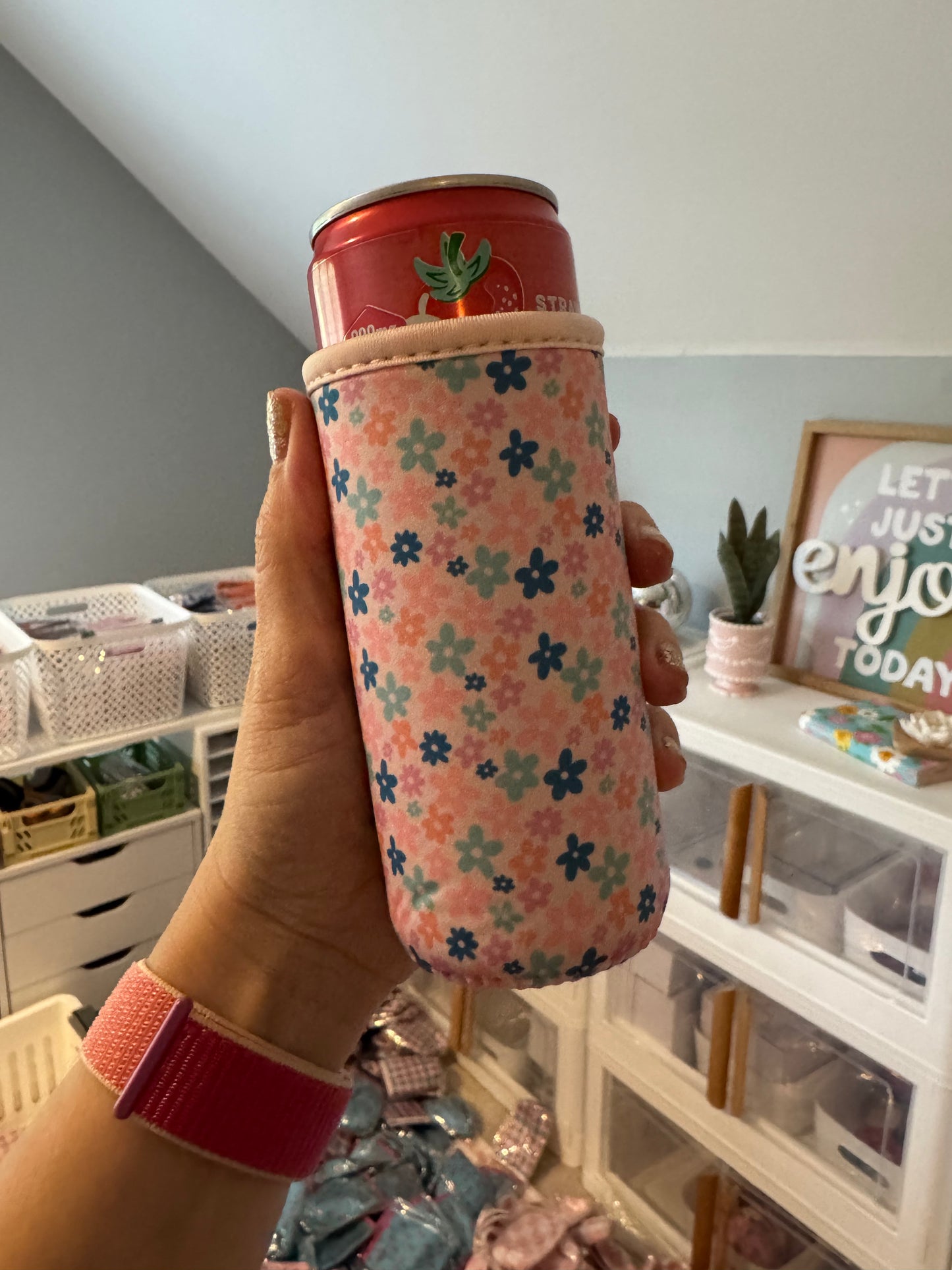 Pretty Retro Flowers Tall Can Sleeves